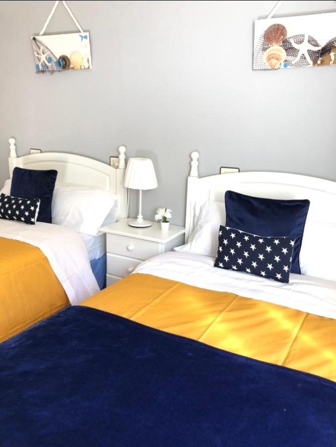 Apartamento con vistas al mar en Primera Línea. Muros Exterior foto